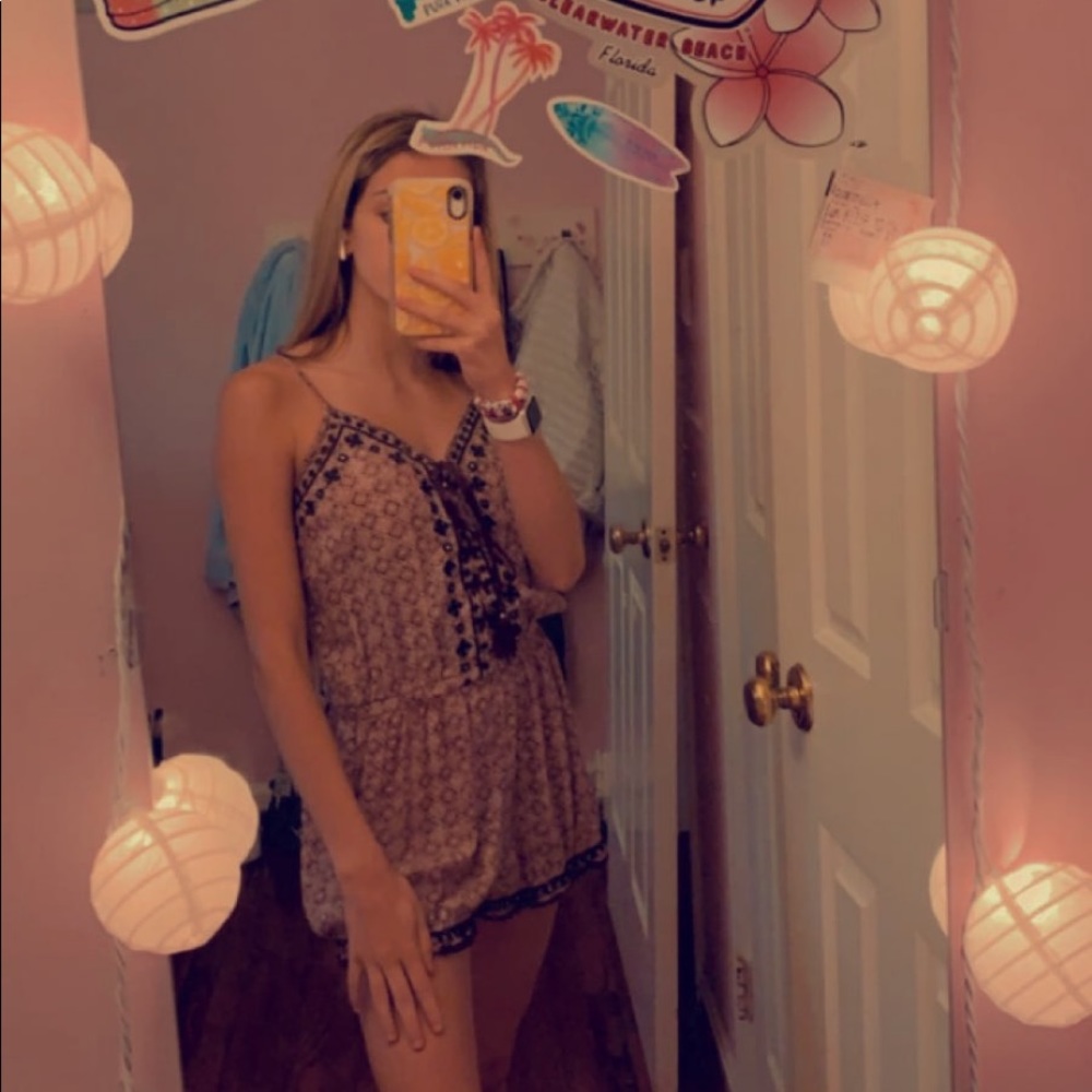 american eagle floral romper